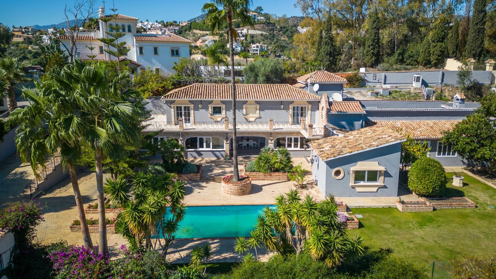 Villa méditerranéene de 5 chambres à Benahavís Villa 5 dormitorios en Benahavís 5 Bed independent villa in Benahavís Vilă mediteraneană cu 5 dormitoare în Benahavís