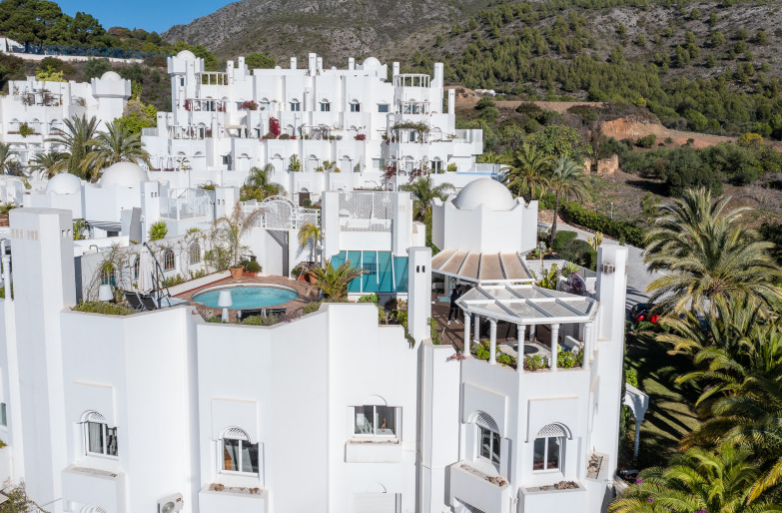 4 Bedrooms duplex penthouse in Jardines Colgantes, Marbella Penthouse 4 dormitoare în Jardines Colgantes, Marbella Penthouse-duplex avec 4 chambres à Jardines Colgantes, Marbella Ático-dúplex de 4 habitaciones en Jardines Colgantes, Marbella