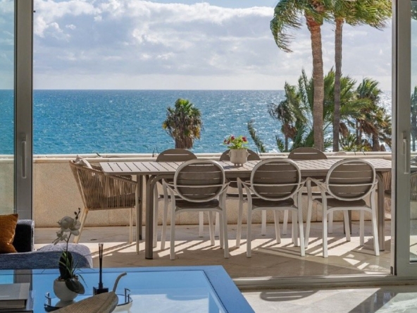 3 Bed duplex penthouse in Puerto Banus Penthouse duplex cu 3 dormitoare în Puerto Banus, Marbella Penthouse-duplex de 3 chambres à Puerto Banus