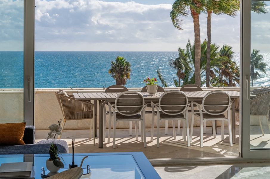 Ático-dúplex de 3 dormitorios en Puerto Banus