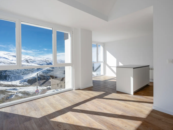 Apartamentos de 1, 2 y 3 dormitorios en Sierra Nevada, Granada 1, 2 and 3 bedroom apartments in Sierra Nevada, Granada Apartamente cu 1, 2 și 3 dormitoare în Sierra Nevada, Granada Appartements de 1, 2 et 3 chambres à Sierra Nevada, Granada