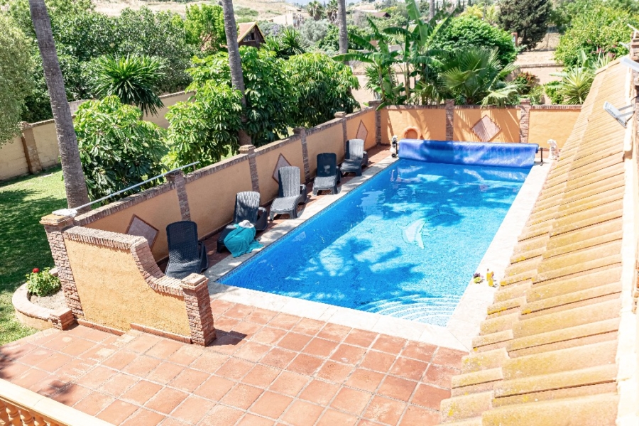 Comoda casa de 4 dormitorios Alhaurin de la Torre Comfortable 4 bedroom home Alhaurin de la Torre Casă confortabilă cu 4 dormitoare Alhaurin de la Torre Maison confortable de 4 chambres à Alhaurin de la Torre