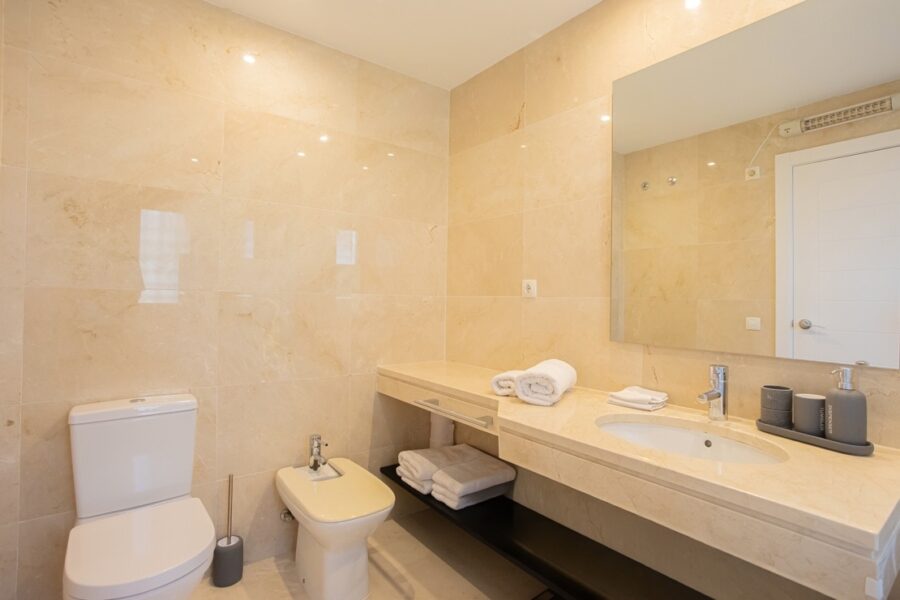 Bajo de 3 dormitorios en la Nueva Milla de Oro, Estepona 3 Bed Ground Floor in The New Golden Mile, Estepona