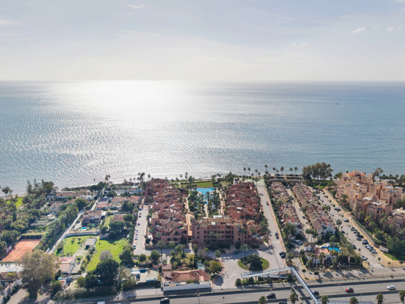 Apartament 2 dormitoare pe malul mării în Mar Azul, Estepona